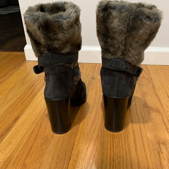 Stuart Weitzman Furstup Slate Grey suede Booties 9 Faux fur pull in buckle Heel - Picture 16 of 16
